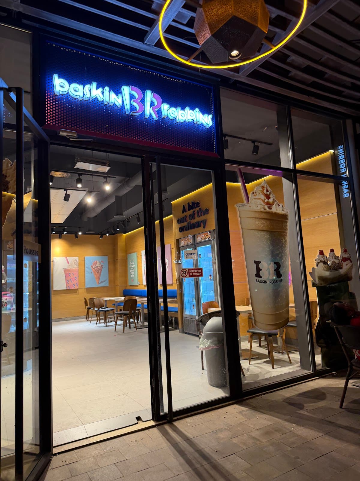 Baskin Robbins M Avenue
