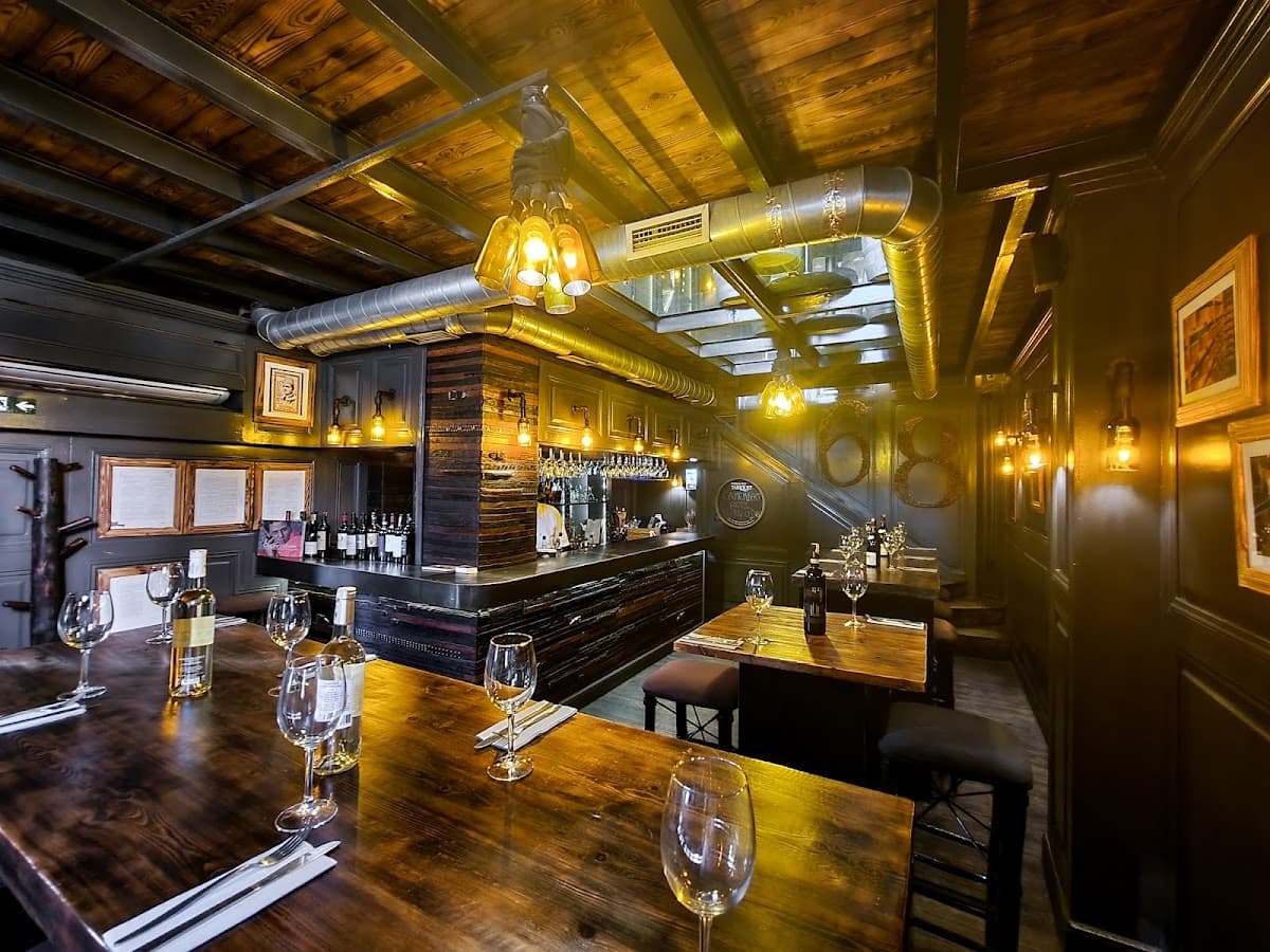 Le 68 Bar a Vin