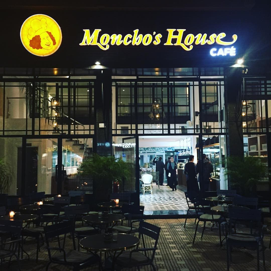 Moncho's House Café