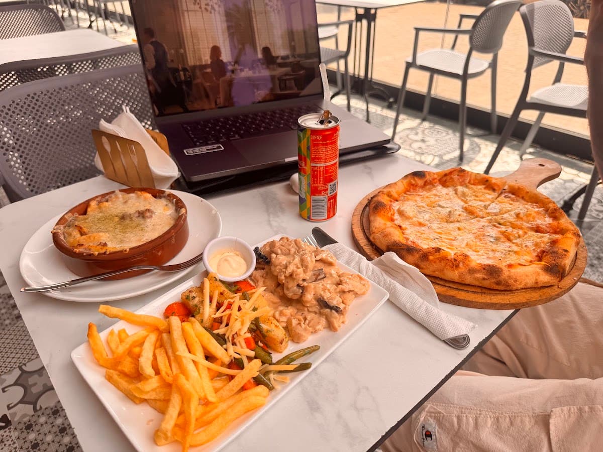 Plaza Pizza